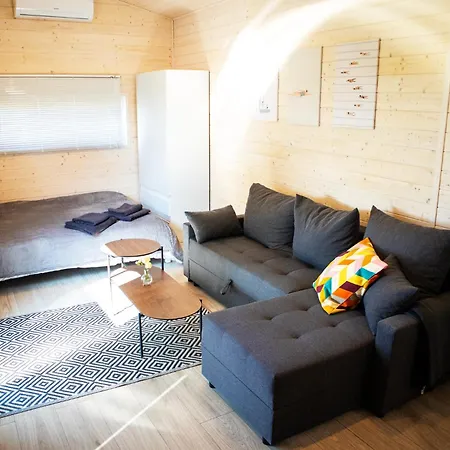 3 Widoki Kiekrz -domki Tiny House Z Prywatna Plaza I Pomostem Nad Jeziorem Kierskim 캠프장 *