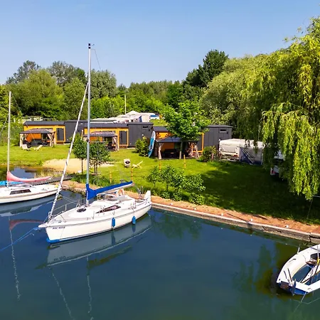 3 Widoki Kiekrz -domki Tiny House Z Prywatna Plaza I Pomostem Nad Jeziorem Kierskim 캠프장 포즈난