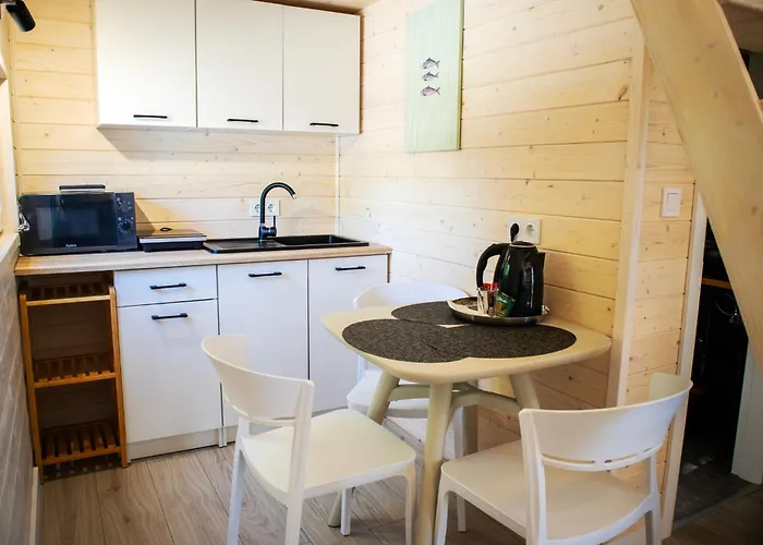 Kemp 3 Widoki Kiekrz -domki Tiny House Z Prywatna Plaza I Pomostem Nad Jeziorem Kierskim